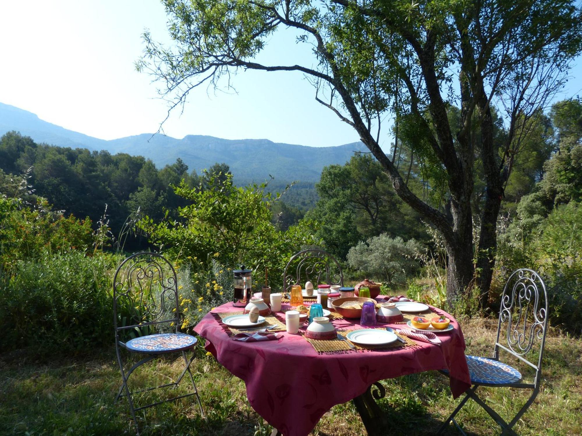 Le Deffend Vieux Bed and Breakfast Trets Exterior foto